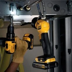 Dewalt DCL040 18V XR Torch Pivot LED Work Light -Outlet The Build Edge Store 0049461 700