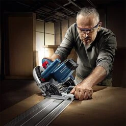 Bosch GKT55GCE Professional Plunge Saw With 2 1.4m X Rails & Connector -Outlet The Build Edge Store 0050071 700