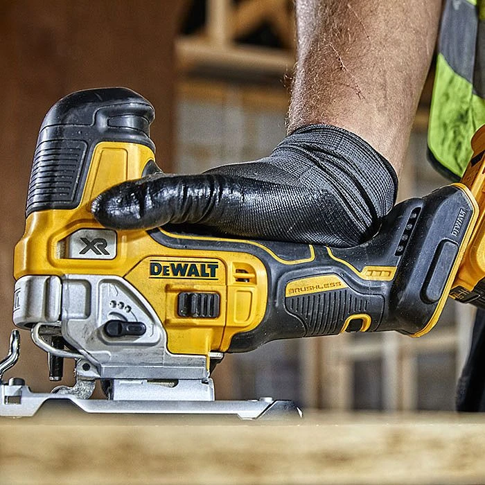 DeWalt DCS335N 18V XR Brushless Barrel Grip Jigsaw Body Only 5 DeWalt DCS335N 18V XR Brushless Barrel Grip Jigsaw Body Only - Image 5