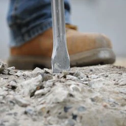 DeWalt DT6802 SDS Plus 20mm Flat Chisel -Outlet The Build Edge Store 0093197 700