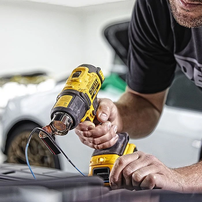 DEWALT DCE530N 18V XR Cordless Heat Gun Body Only 4 DEWALT DCE530N 18V XR Cordless Heat Gun Body Only - Image 4