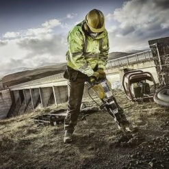 DeWalt D25902K Demolition Hammer 10 Kilo SDS-Max 110V -Outlet The Build Edge Store 0093365 700