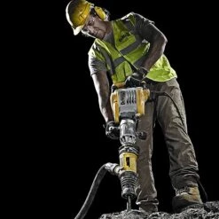 DeWalt D25902K Demolition Hammer 10 Kilo SDS-Max 110V -Outlet The Build Edge Store 0093367 700