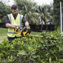 Dewalt DCM563PB 18V XR Cordless 55cm Hedge Trimmer 19mm Body Only -Outlet The Build Edge Store 0094330 700