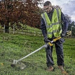 DeWalt DCMST561P1 18V XR 36cm Folding Strimmer & 5.0Ah Battery -Outlet The Build Edge Store 0094424 700