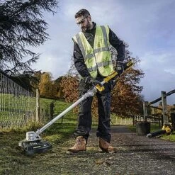 DeWalt DCMST561P1 18V XR 36cm Folding Strimmer & 5.0Ah Battery -Outlet The Build Edge Store 0094425 700