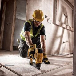 DeWalt DCN680N 18V XR 18Ga Brad Finish Nailer Body Only -Outlet The Build Edge Store 0095256 700