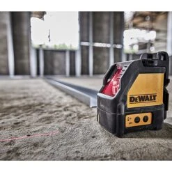 Dewalt DW088K Line Laser Self Levelling Cross Line Laser 3xAA -Outlet The Build Edge Store 0095341 700