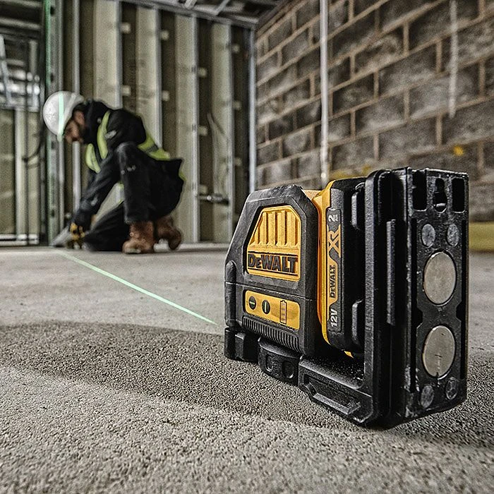 Dewalt DCE088D1G 12V/10.8V Cross Line Green Laser 3 Dewalt DCE088D1G 12V/10.8V Cross Line Green Laser - Image 3