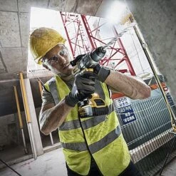 DeWalt DCD996N 18V XR Brushless Combi Hammer Drill Driver Body Only 9 DeWalt DCD996N 18V XR Brushless Combi Hammer Drill Driver Body Only -Outlet The Build Edge Store 0095786 700