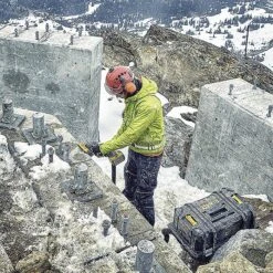 DeWalt DCG418N 54V FlexVolt High Power 125mm Angle Grinder Body Only 8 DeWalt DCG418N 54V FlexVolt High Power 125mm Angle Grinder Body Only -Outlet The Build Edge Store 0096243 700