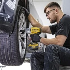 DeWalt DCF899N 18V High Torque 1/2" Impact Wrench Body Only 7 DeWalt DCF899N 18V High Torque 1/2" Impact Wrench Body Only -Outlet The Build Edge Store 0097317 700