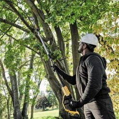 DEWALT DCMPS567N 18V XR Cordless Pole Saw Chainsaw - Body Only 9 DEWALT DCMPS567N 18V XR Cordless Pole Saw Chainsaw - Body Only -Outlet The Build Edge Store 0098157 700