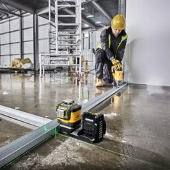 DeWalt DCE089NG18 12V/18V Multi-Line Green Laser Body Only 7 DeWalt DCE089NG18 12V/18V Multi-Line Green Laser Body Only -Outlet The Build Edge Store 0098827 700