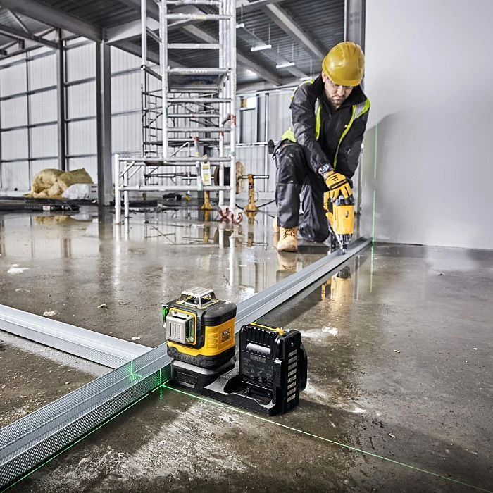 DeWalt DCE089NG18 12V/18V Multi-Line Green Laser Body Only 3 DeWalt DCE089NG18 12V/18V Multi-Line Green Laser Body Only - Image 3