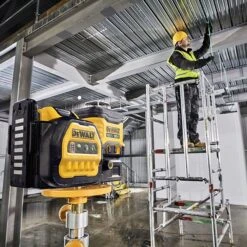 DeWalt DCE089NG18 12V/18V Multi-Line Green Laser Body Only 8 DeWalt DCE089NG18 12V/18V Multi-Line Green Laser Body Only -Outlet The Build Edge Store 0098828 700