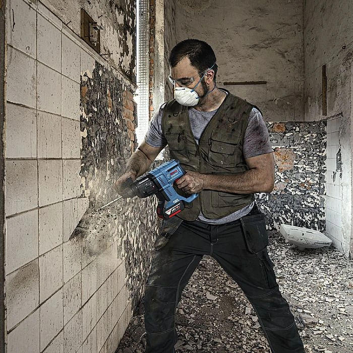 Bosch GBH 18V-21 18V Cordless SDS+ Rotary Hammer Drill 2 X 4.0Ah Batteries 3 Bosch GBH 18V-21 18V Cordless SDS+ Rotary Hammer Drill 2 X 4.0Ah Batteries - Image 3