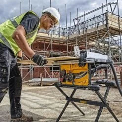 DeWalt DWE7485 210mm Compact Table Saw -Outlet The Build Edge Store 0100641 700