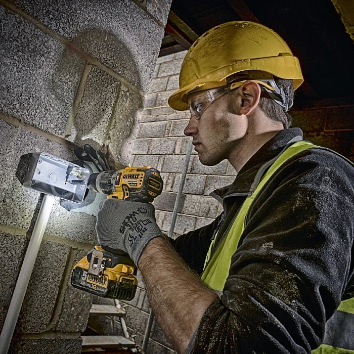 DeWalt DCD796P1 18V XR Compact Brushless Combi Hammer Drill & 5.0Ah Battery 5 DeWalt DCD796P1 18V XR Compact Brushless Combi Hammer Drill & 5.0Ah Battery - Image 5