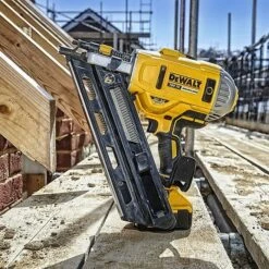 Dewalt DCN692P2 18V XR Brushless Cordless Framing Nailer 2 X 5.0Ah Batteries -Outlet The Build Edge Store 0102543 700