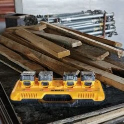 DEWALT DCB104 8A 4 Port Fast Charger For 18V XR & 54V FlexVolt -Outlet The Build Edge Store 0103725 700
