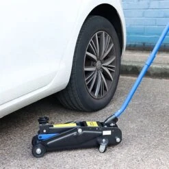 Streetwize 2 Tonne Trolley Jack & Case -Outlet The Build Edge Store 0103843 700