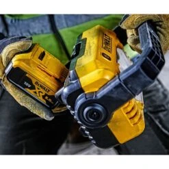 DeWalt DCL077 12V-18V XR Compact Work Light -Outlet The Build Edge Store 0104479 700