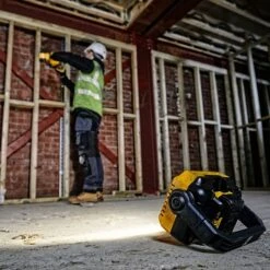 DeWalt DCL077 12V-18V XR Compact Work Light -Outlet The Build Edge Store 0104481 700