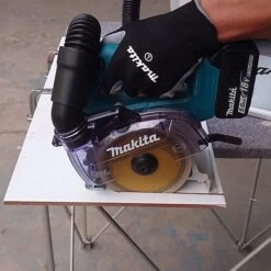 Makita DCC500Z 18V 125mm Cordless Disc Cutter Body Only -Outlet The Build Edge Store 0105639 700