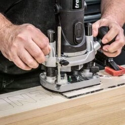 Trend T4EK/T4ELK Variable Speed 1/4" Plunge Router 8 Trend T4EK/T4ELK Variable Speed 1/4" Plunge Router -Outlet The Build Edge Store 0107237 700